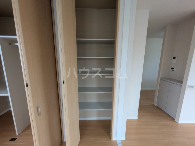 13/30 収納