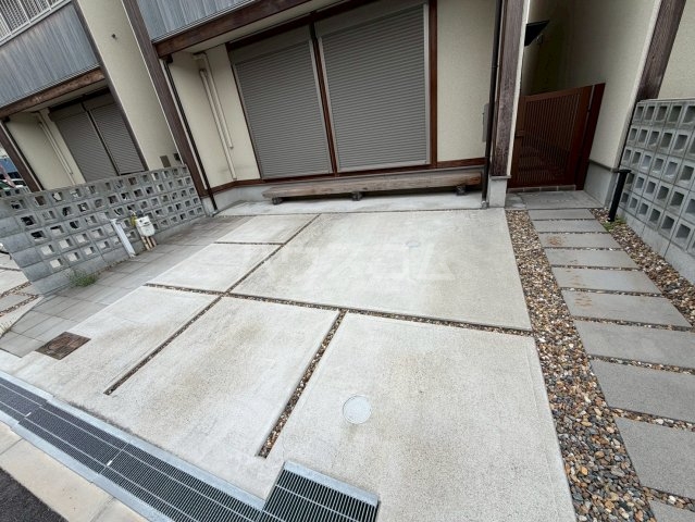 28/30 駐車場