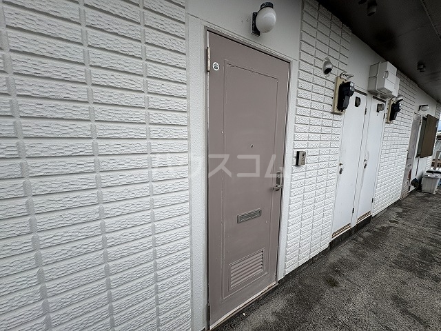 14/30 玄関