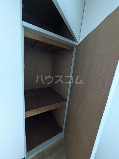13/30 収納