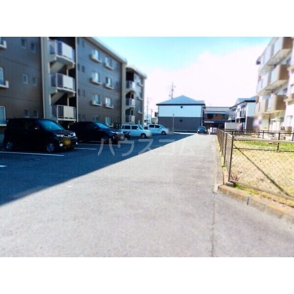 17/27 駐車場