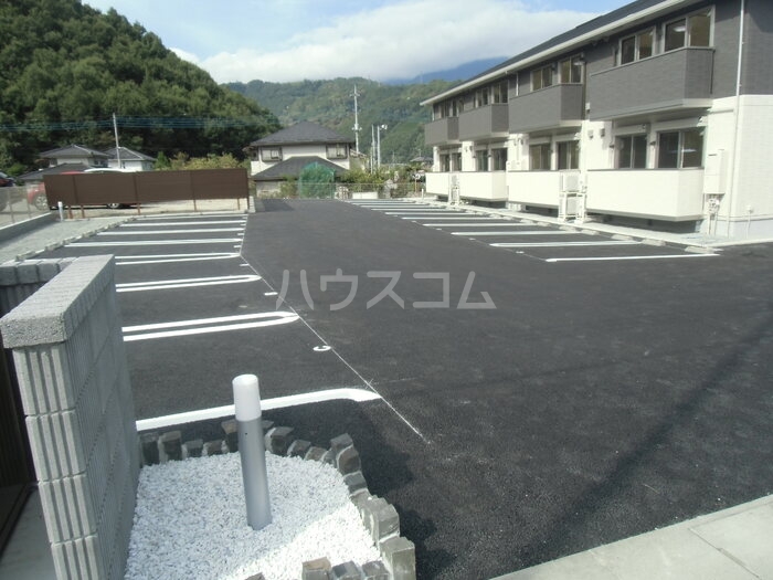 21/23 駐車場