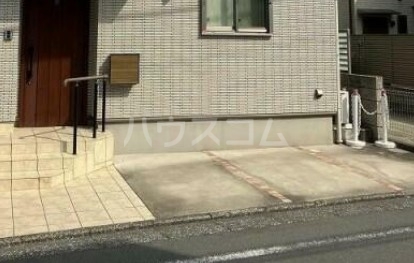 14/19 駐車場