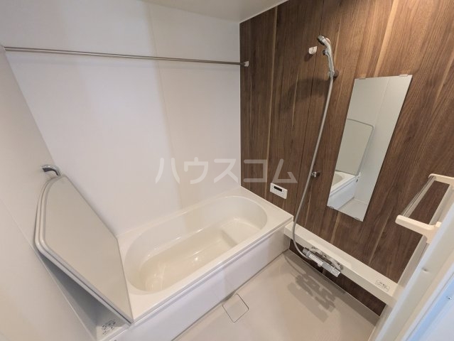 13/27 浴室