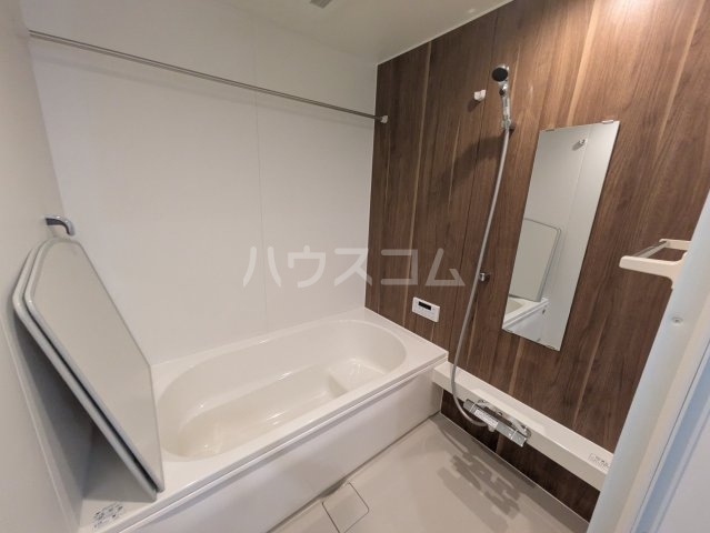 15/28 浴室