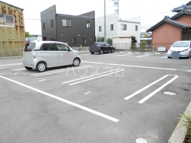 20/30 駐車場