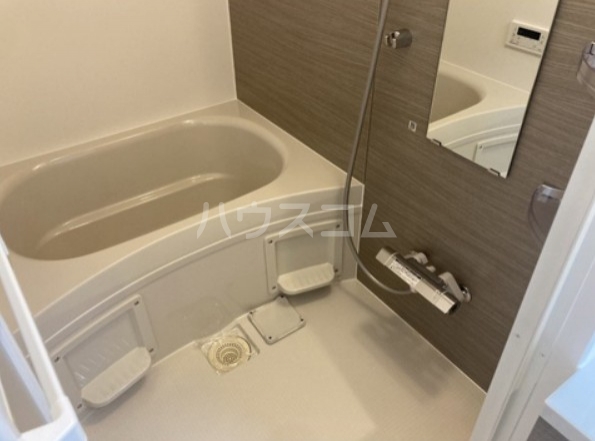 13/30 浴室