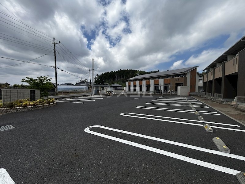 24/27 駐車場