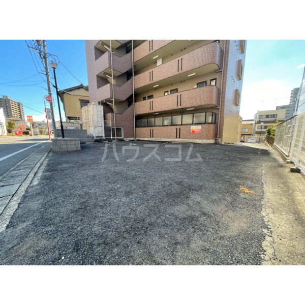 14/22 駐車場