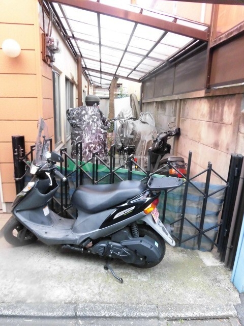 21/28 駐車場