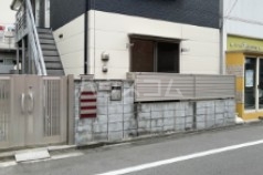 13/14 エントランス