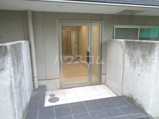 13/15 エントランス