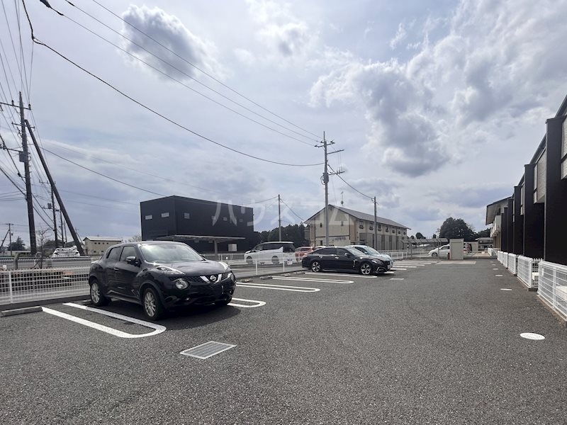 22/23 駐車場