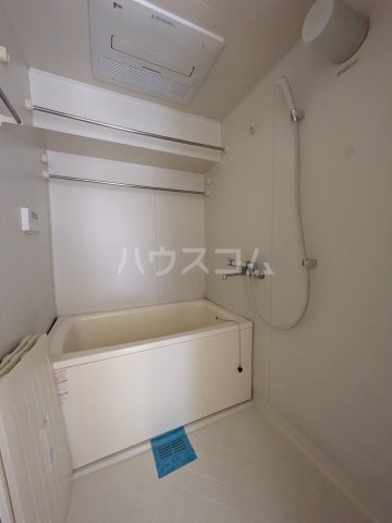 13/28 浴室