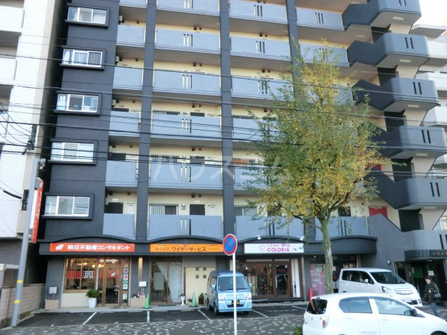23/30 エントランス