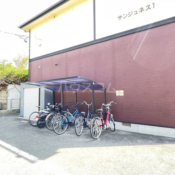 12/13 駐車場