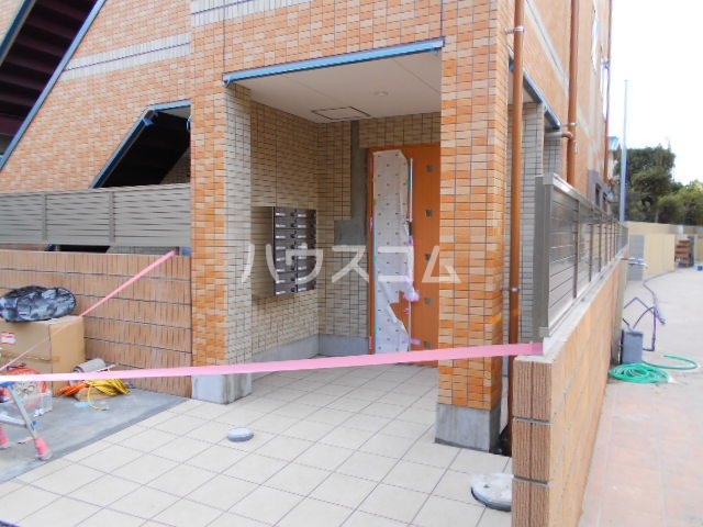 22/30 エントランス