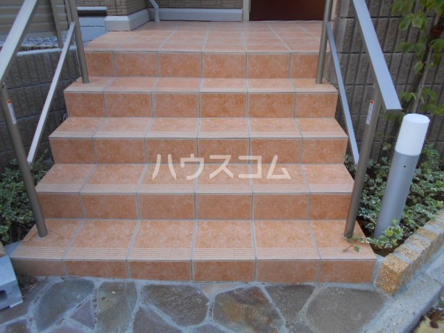 20/28 エントランス
