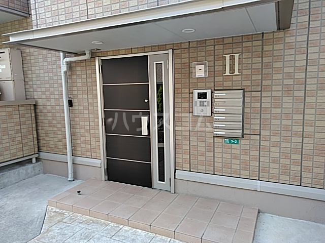 26/30 エントランス