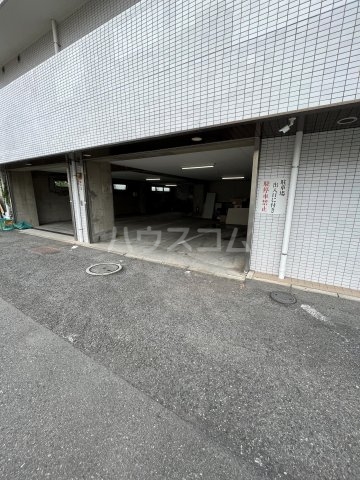 19/28 駐車場