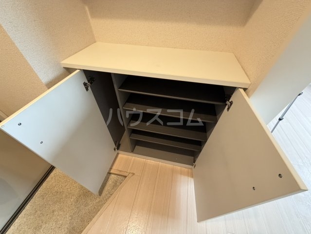 13/30 収納