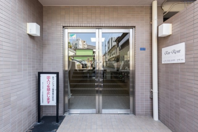 2/5 エントランス
