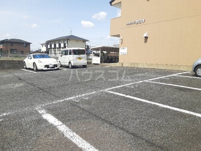 21/29 駐車場