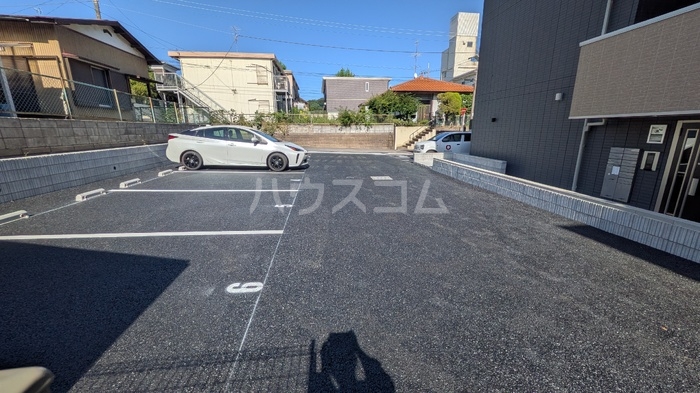 26/30 駐車場