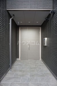 14/19 エントランス