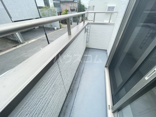 16/27 バルコニー