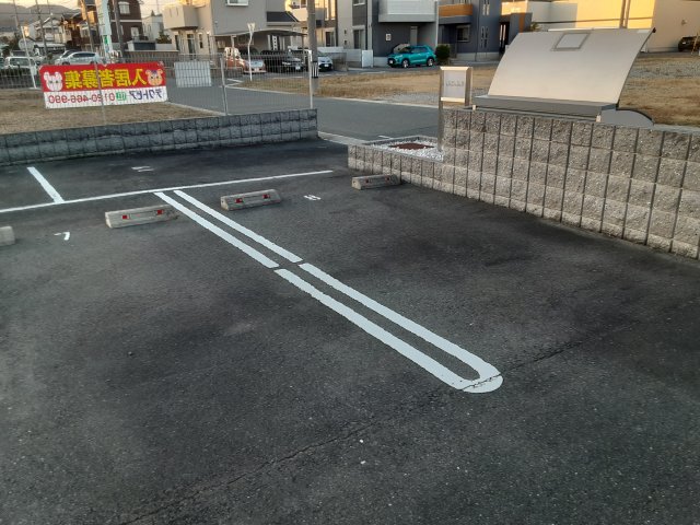 17/25 駐車場