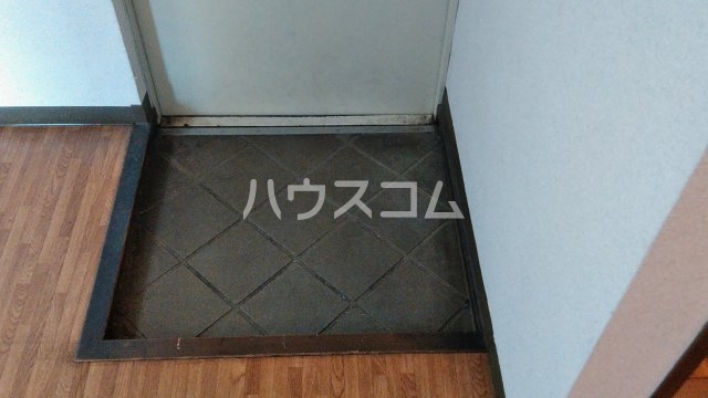 13/28 玄関