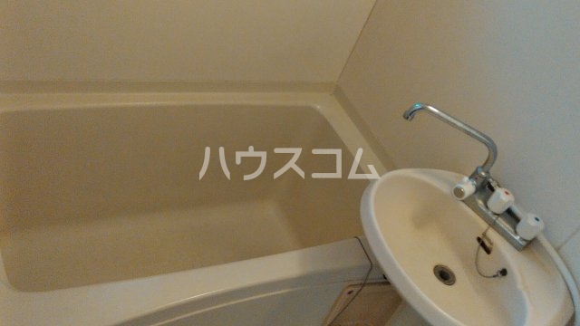 16/28 浴室
