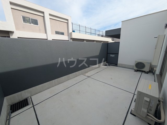 13/19 バルコニー