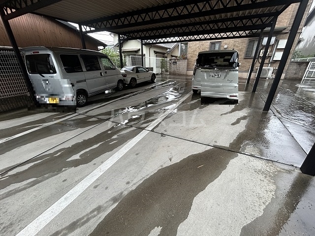 26/30 駐車場