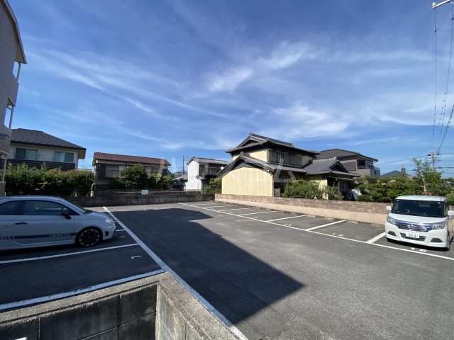 23/30 駐車場