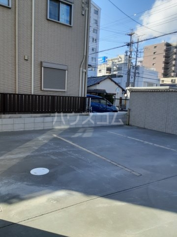 21/26 駐車場