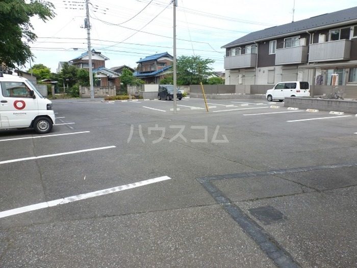 14/21 駐車場