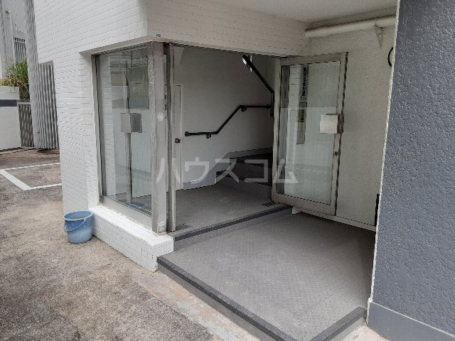 3/7 エントランス