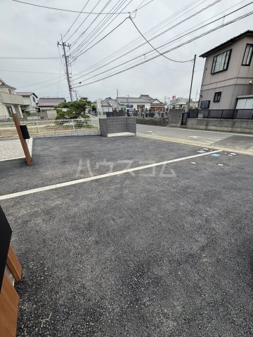 2/3 駐車場