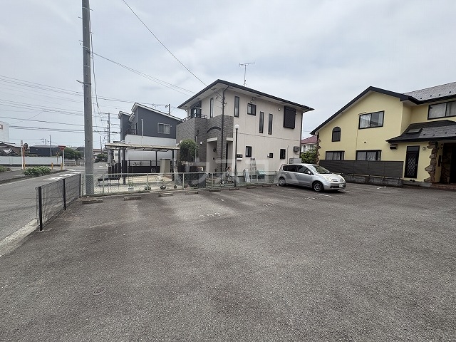 28/30 駐車場