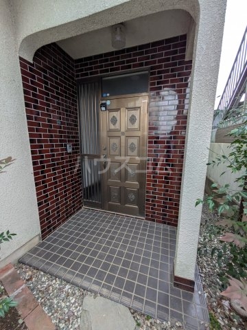 2/5 エントランス