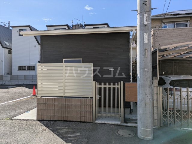 25/30 エントランス
