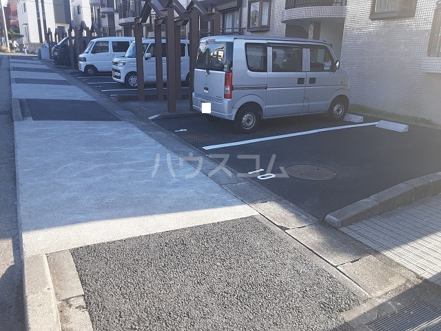 19/24 駐車場