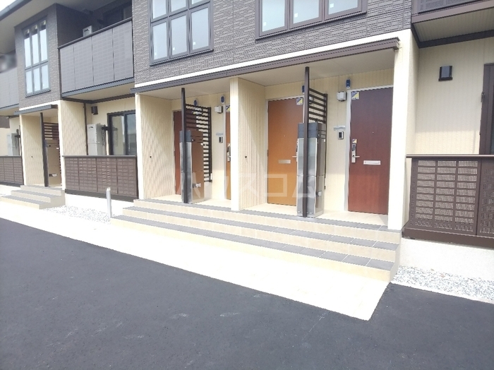 22/28 駐車場