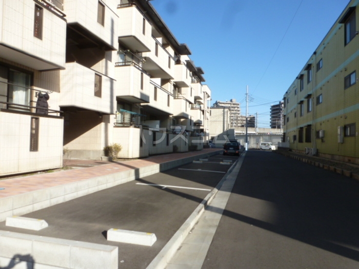 25/30 駐車場