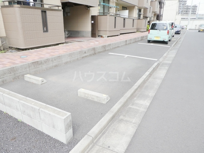 26/30 駐車場