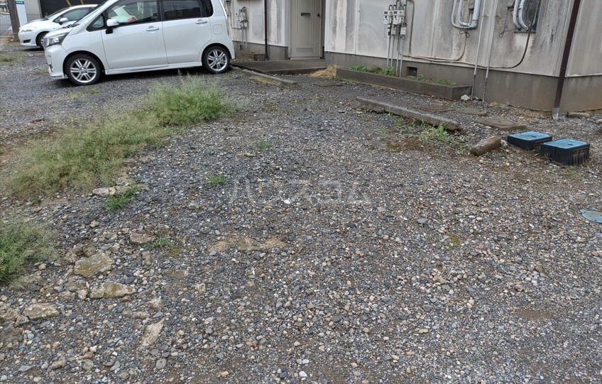 17/18 駐車場