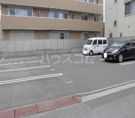 14/21 駐車場