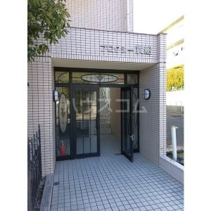 17/27 エントランス